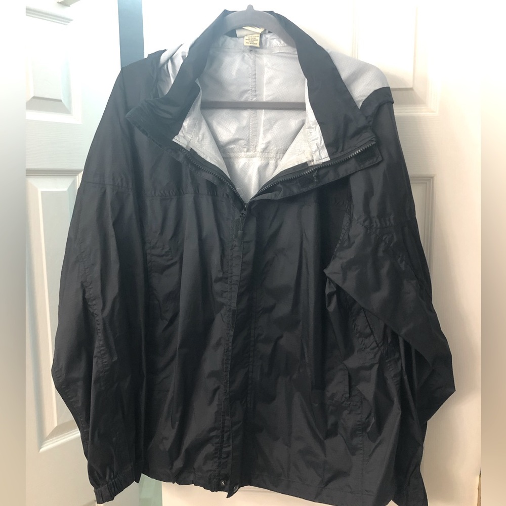 Guides Choice Unisex Black and Silver rain/wind jacket XL
